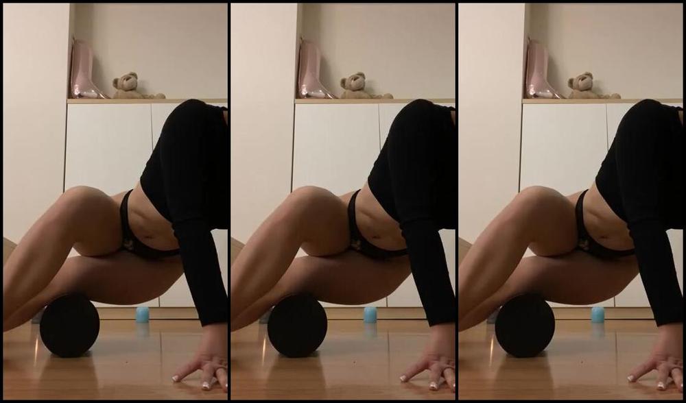 Leysha Vip Nicknamed Leysha Vip 11 29 2023 Onlyfans Video I Decided To Make A Video For You As I Morning Rozminayut My Body Watching A