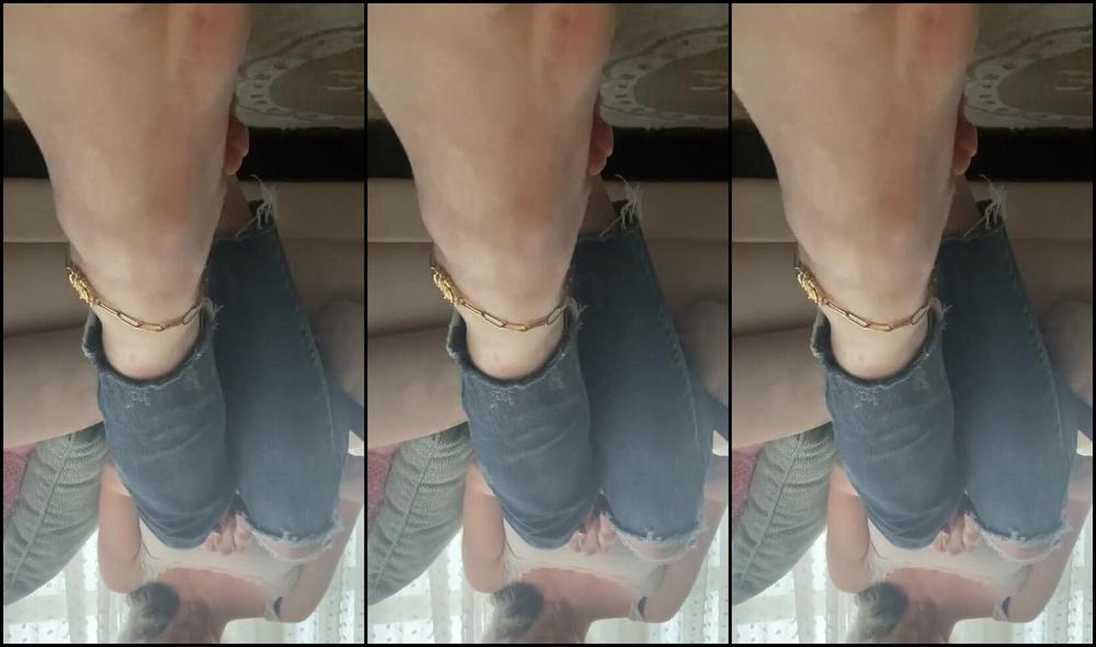 Kittys Pretty Feet Nicknamed Kittys Sweet Feet 02 05 2025 Onlyfans Video Tried To Step Outside For Some Pictures Today Big Mistake