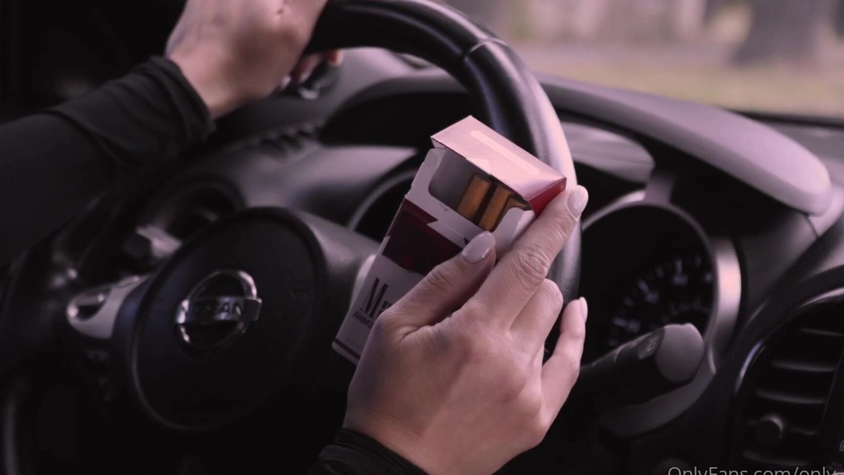 Only Yana Nicknamed Only Yana 10 08 2025 Onlyfans Video A Girl In High Heels Approaches The Car