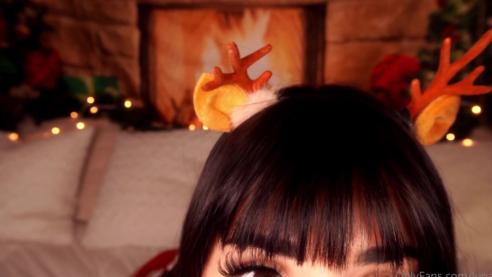 Lunarexx Nicknamed Lunarexx 11 26 2024 Onlyfans Video Free Lewd Asmr Video Asmr Girlfriend Christmas Kisses Happy Holidays Everyone I Know Its Still A