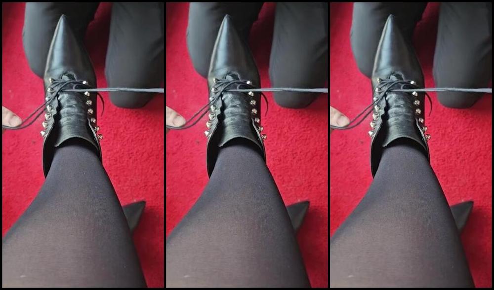 Ezada Sinn Nicknamed Ezada Onlyfans There Is Always Someone Available To Assist With Putting On My Boots Femaleledrelationship 247 L