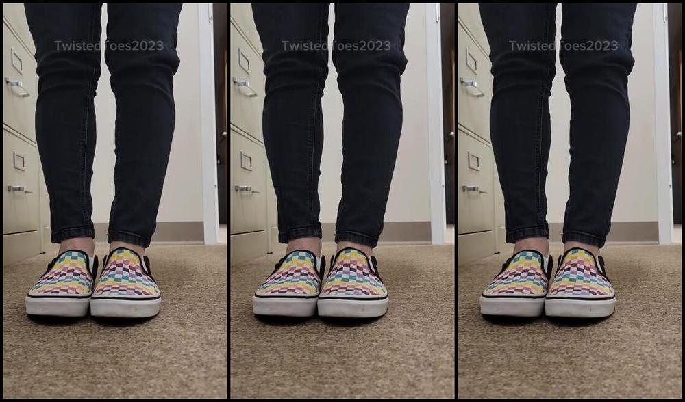 Twisted Toes Nicknamed Twistedtoes Foot Fetish 12 13 2023 Onlyfans Video Imagine Youre Floor Level And You Get To Be At My Feet