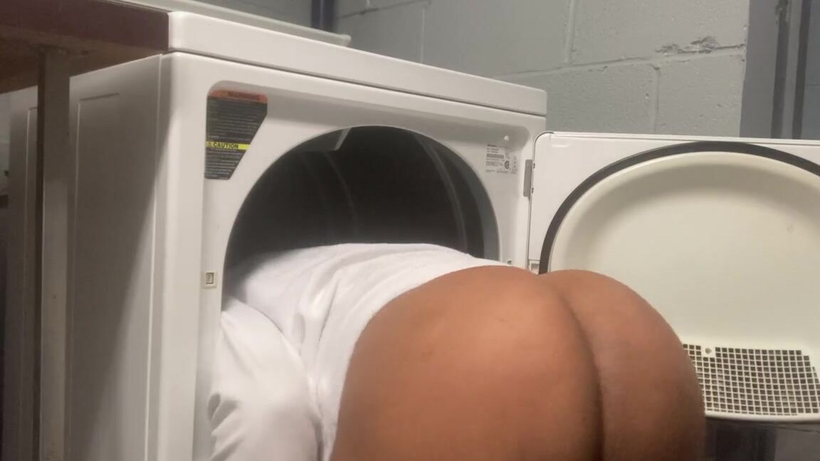 Mr Jackquell Gordon Nicknamed Vh1Jgordon 01 24 2023 Onlyfans Video I Got Stuck In The Dryer Can Someone Please Help Me Get Out