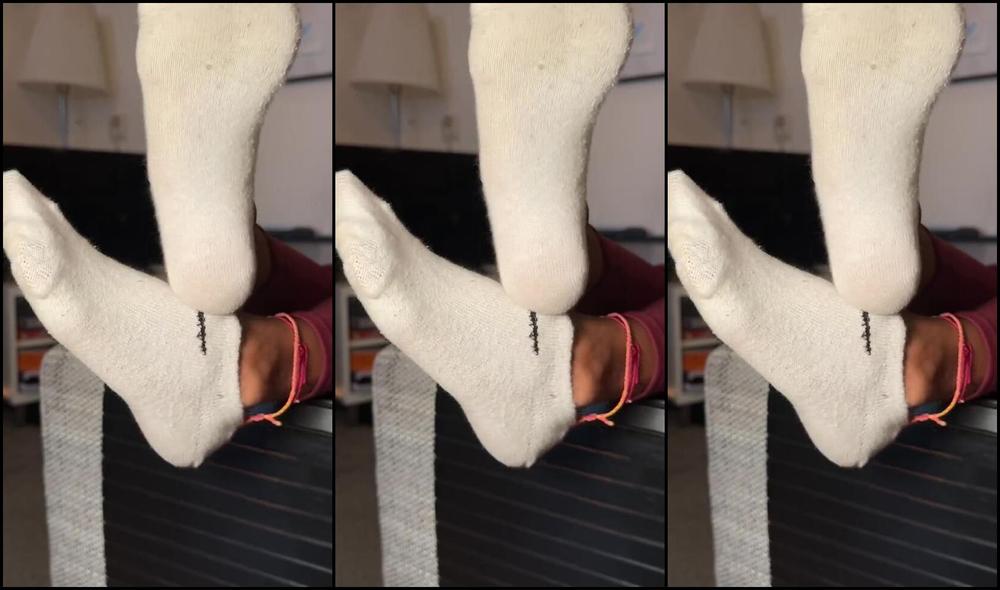 Isabela Stillsinning Nicknamed Stillsinning 09 12 2024 Onlyfans Video Just Finished My Workout Any Volunteers To Play With My Socks