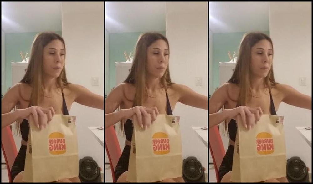 Anitaishere Nicknamed Anitaishere 07 31 2024 Onlyfans Video Eating My Burger King After Work Out And Farting This Is Crazy But I