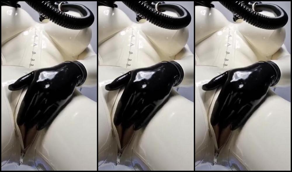 Emma Lee Nicknamed Rubberdollemma 05 20 2025 Onlyfans Video I Love This Video Of Rubbing My Pussy I Guess You Can Be Happy To