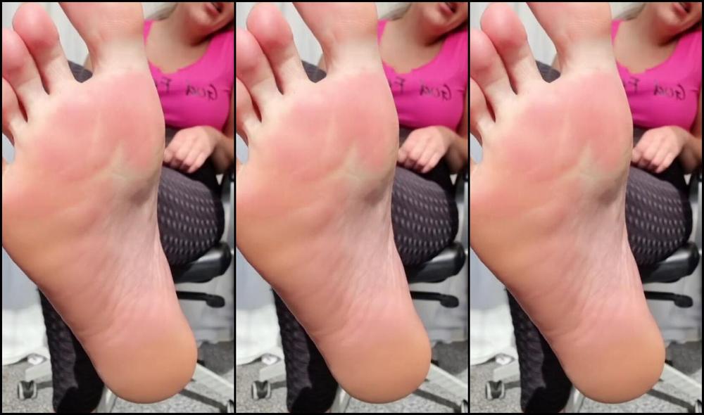 Goddesstessaprague Nicknamed Goddesstessaprague 03 10 2025 Onlyfans Video Sweaty Feet From Gym