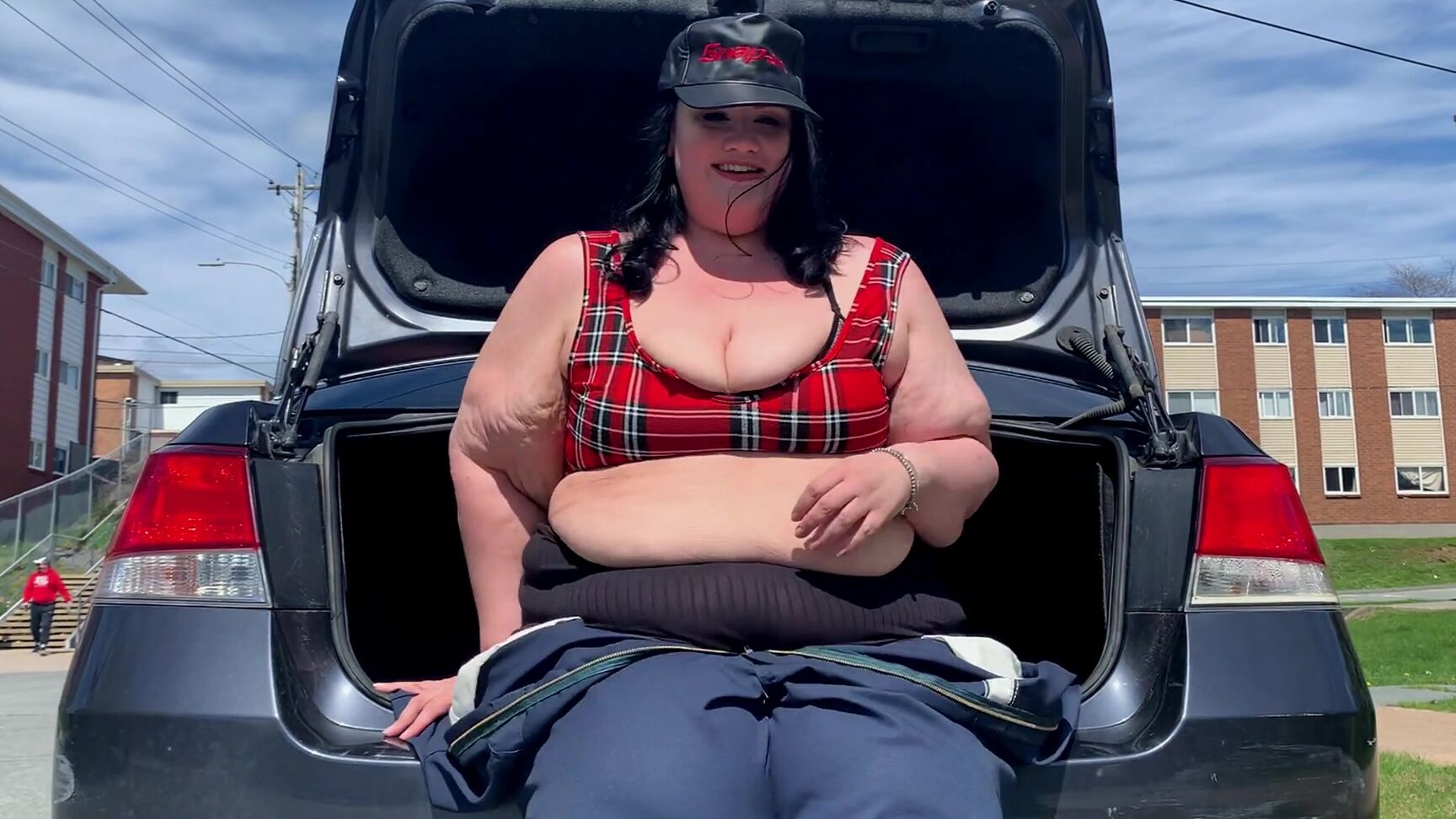 "Xutjja" bbw, bbwssbbw, car, jiggle, ssbbw Publicly Bouncing in the Boot manyvids