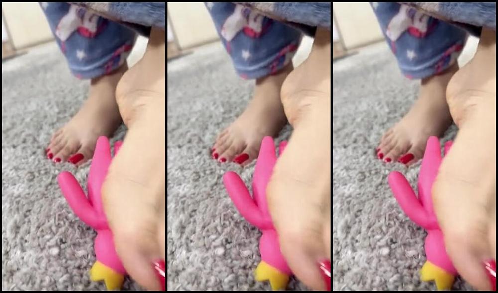 Giantess Vore Debora Nicknamed Giantess Debora 07 15 2025 Onlyfans Video Beg Me For Crushing You