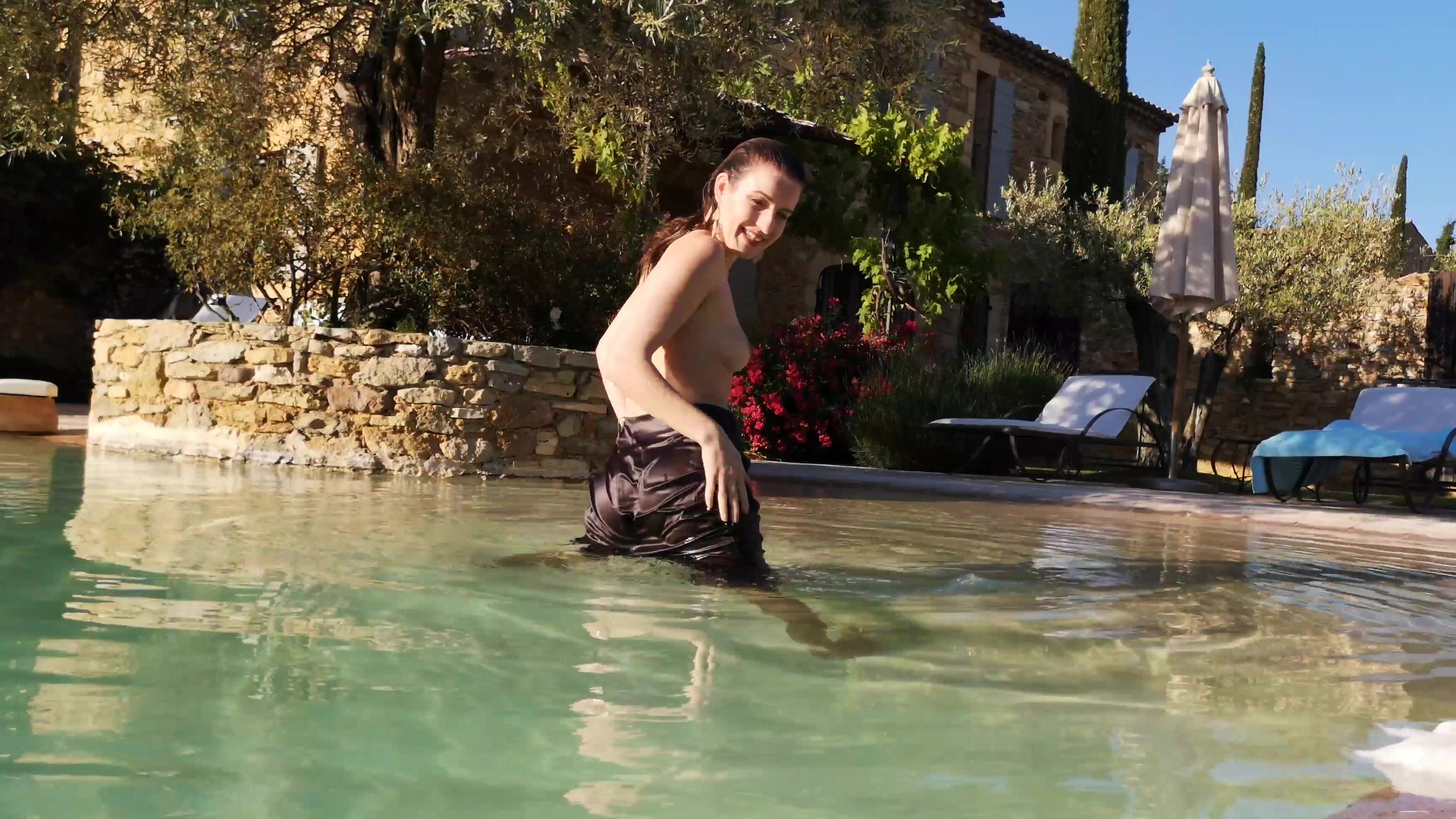 "ScarlotRose" outdoors, striptease, swimming, wet & messy, wet look Soaked Satin manyvids