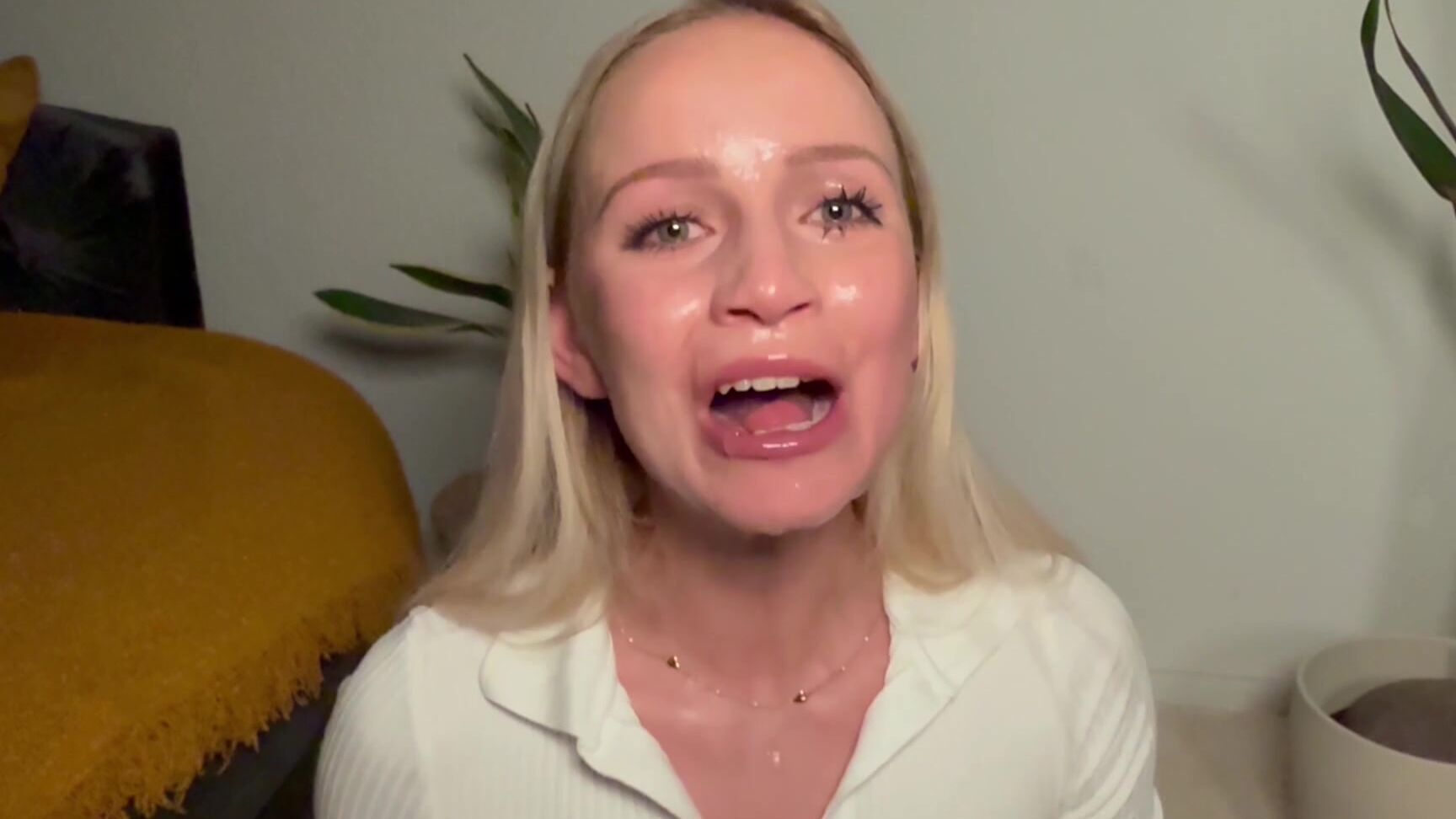 Baebaezoe Always Training To Become The Super Slut You Deserve