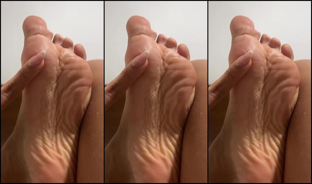 Gia Sauvage Nicknamed Gia Sauvage 11 21 2025 Onlyfans Video Super Close Up To My Feet Good Boys Will Worship