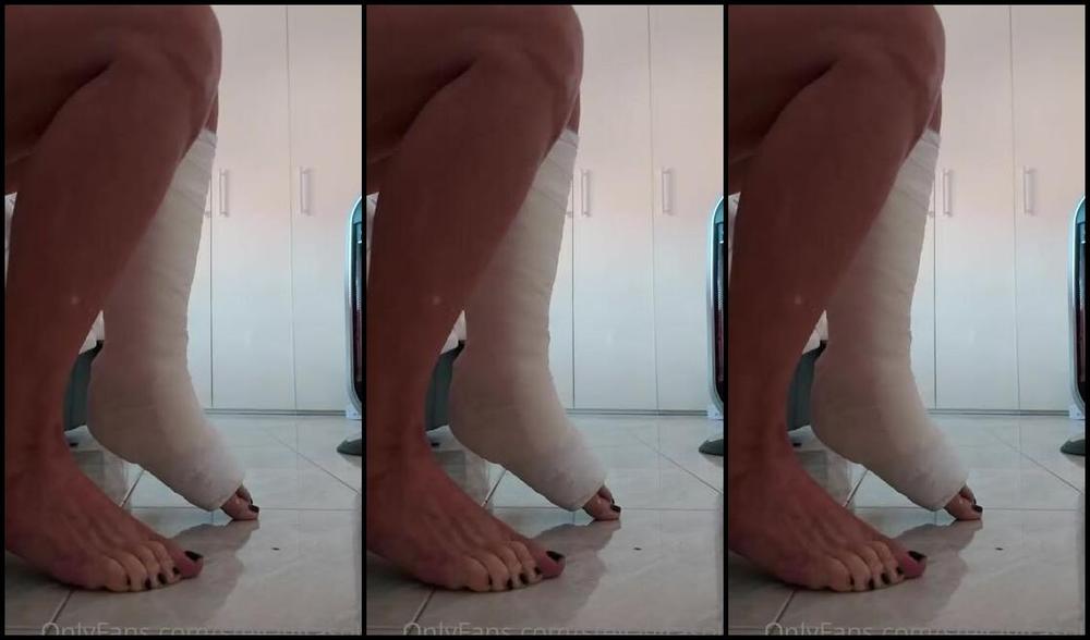 Stella Girasole Nicknamed Stellagirasole 01 29 2023 Onlyfans Video E Dopo La Doccia Ci Prepariamo Insieme Perizzoma Calze A Rete Sopra Il Gesso E Tacchi