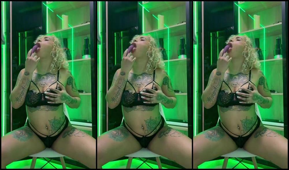 Miachava Nicknamed Laperversamiaqueen 01 21 2025 Onlyfans Video 100 Days Challenge Day 11Watch It Till The End I Was On A Photoshoot And I