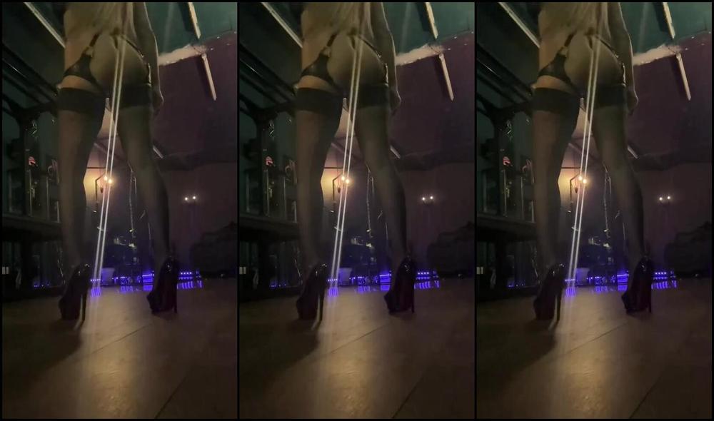 Mistress Courtney Nicknamed Themistresscourtney 06 08 2025 Onlyfans Video Playing Around I Love A Sharp Noise