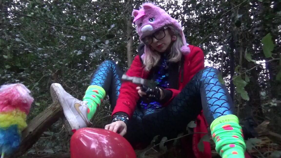 "Goddess Vanessa" sph, bdsm instruction, cbt instruction, verbal humiliation Evil CLOWN CBT SPH Hammering Manyvids