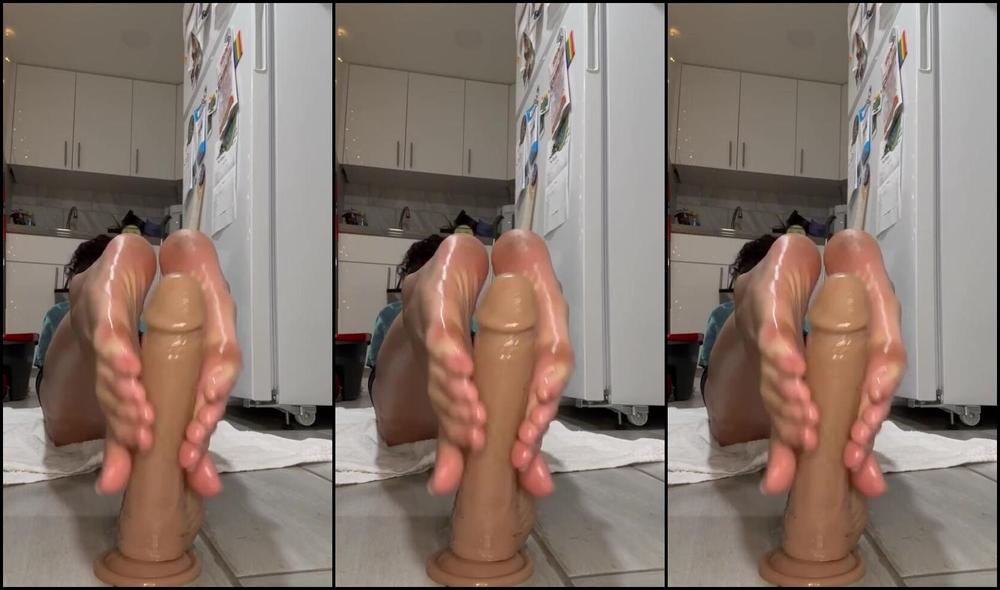 Goddess Mariposa Nicknamed Piesmariposa 02 06 2024 Onlyfans Video 2 Min Video Joi With Oil And Dildo