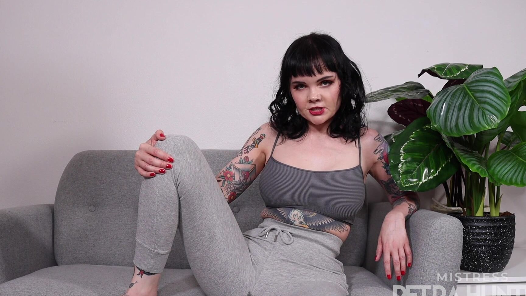 Cucked by the Personal Trainer MistressPetraHunter November 01, 2020 Manyvids