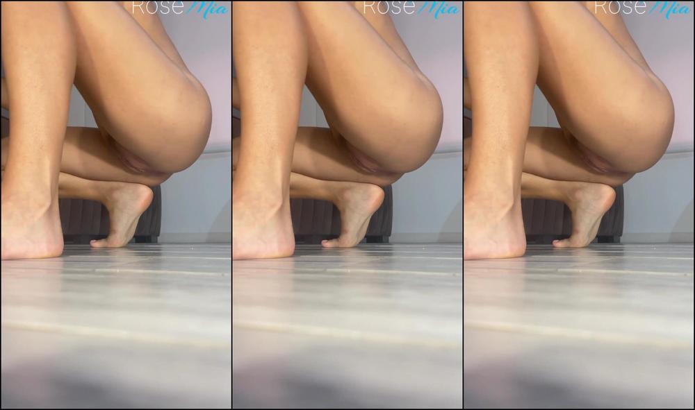 Iamrose Bouncing On A Huge Anal Plug Manyvids