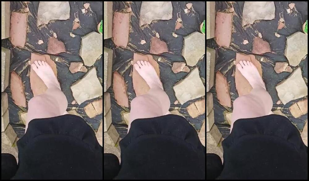 Kara Deviline Vip Nicknamed Karadevilinevip 06 11 2024 Onlyfans Video Letting The Sun Shine On The Toes Before I Paint Them