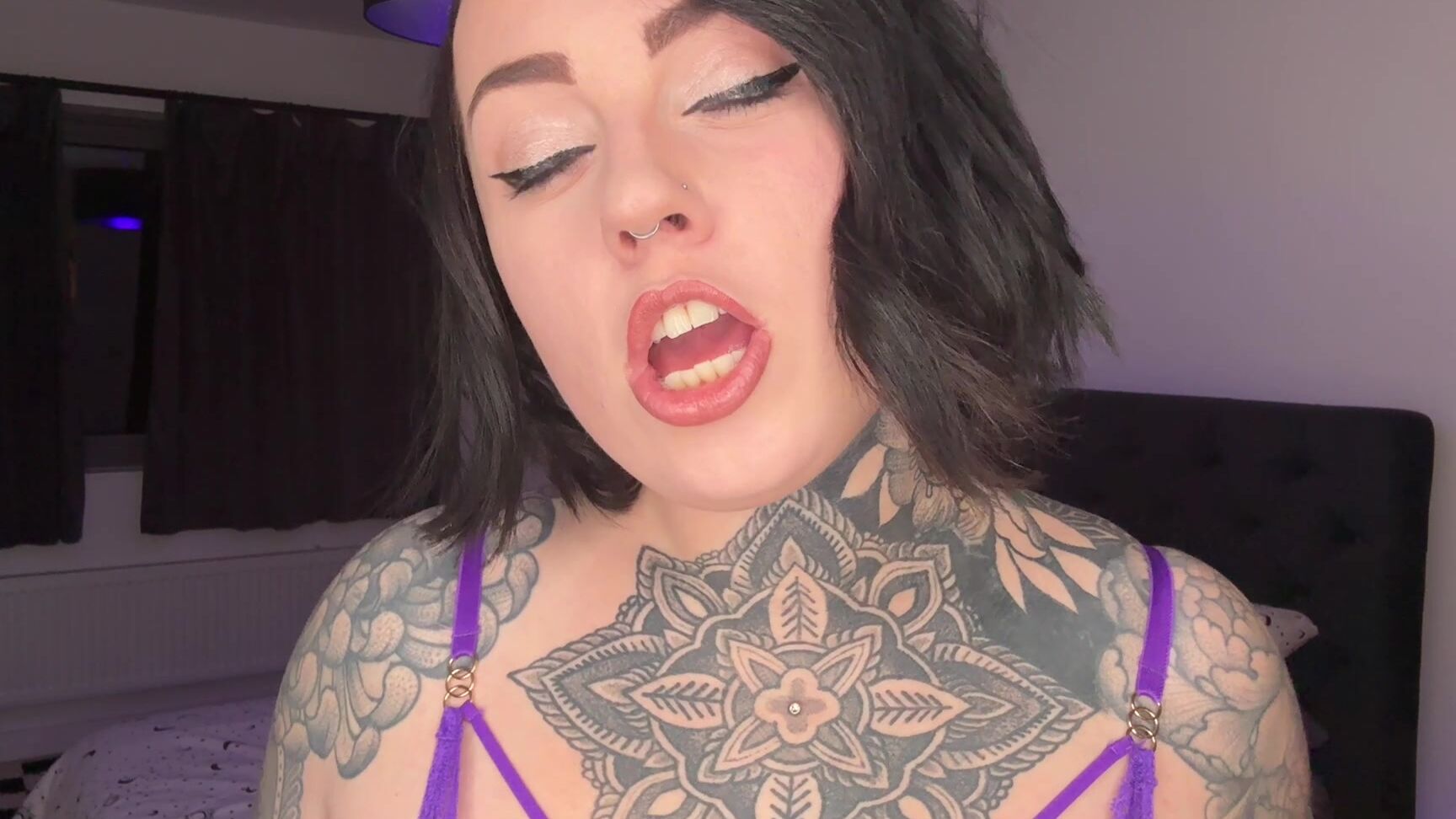 "MissValentina" femdom, femdompov, gayhumiliation, gayjerkoffinstructions, masturbationencouragement Cock Over Pussy manyvids