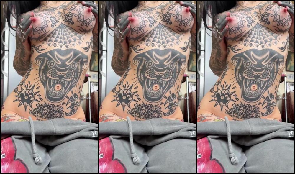 Awlivv Nicknamed Awlivv 10 11 2025 Onlyfans Video Guess What Band I Was Listening To When I Recorded Thissong Is From An Album Released