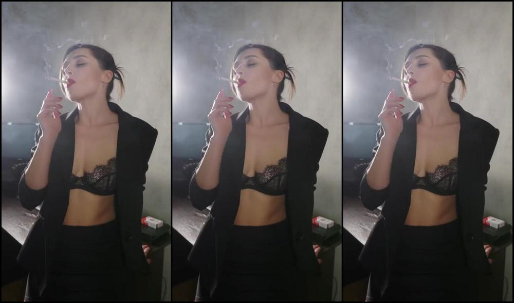 Only Yana Nicknamed Only Yana 12 10 2024 Onlyfans Video Do You Need A Banking Consultant Is There Something Wrong With Your Bank Account But Im