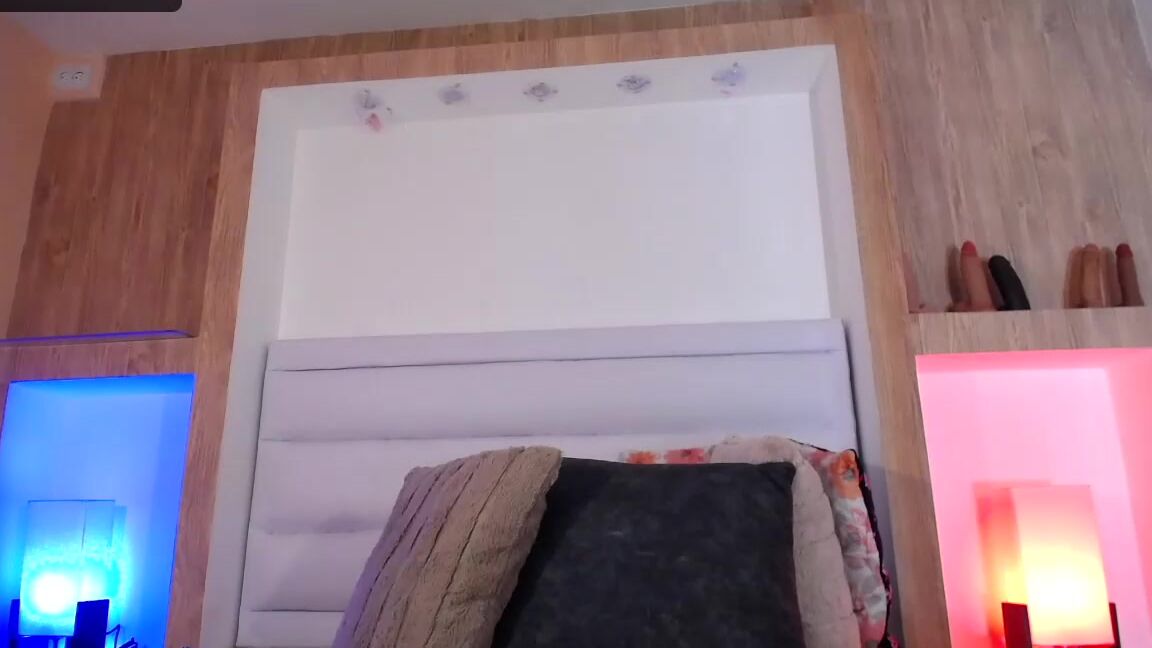 "Melted_Chocolate" cumming, dildofucking, dildosucking, hardcore, vibrator The woman in this scene is completely submissive manyvids