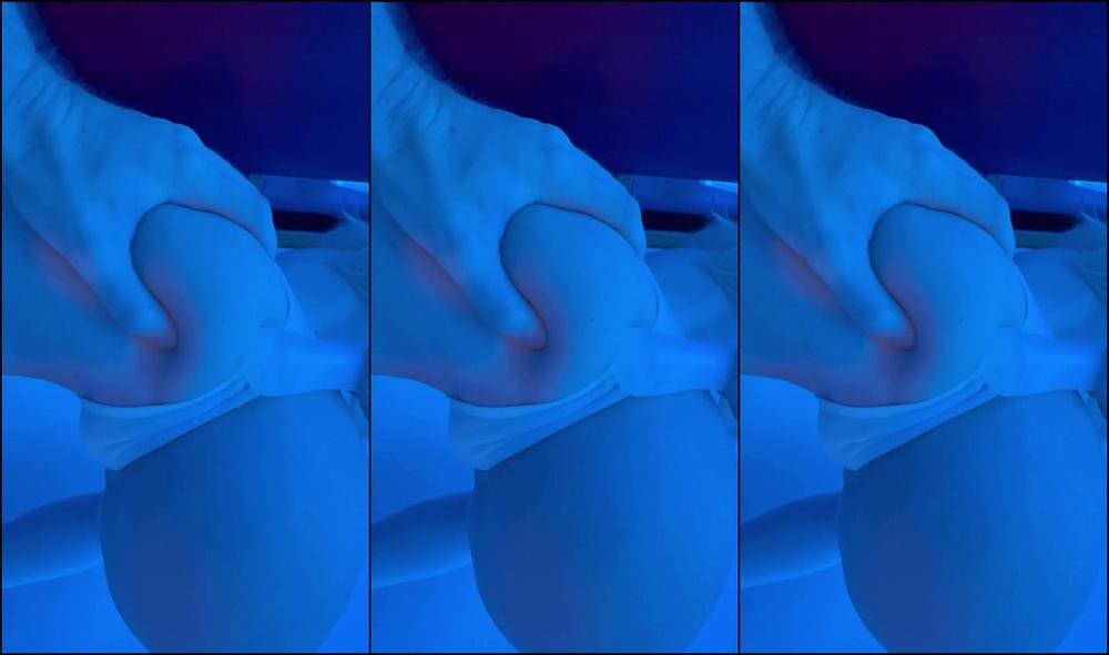 Martinpaola Я Прошу Своего Сводного Брата Заставить Меня Кончить Потому Что Другие Парни Плохи В Постели Коротышки