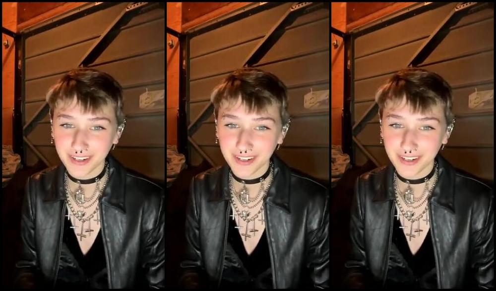 Gothex Rose Nicknamed Smokinrose444 06 19 2023 Onlyfans Video Stream Started At 06192023 1043 Pm Quick Smoke Before A Party P