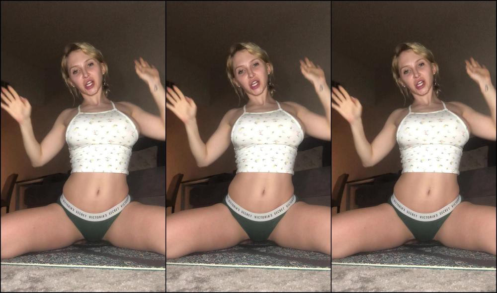 "Alix Lynx" bigtits, blonde, dildofucking, pussyplay, yoga Yoga Dildo Show Manyvids