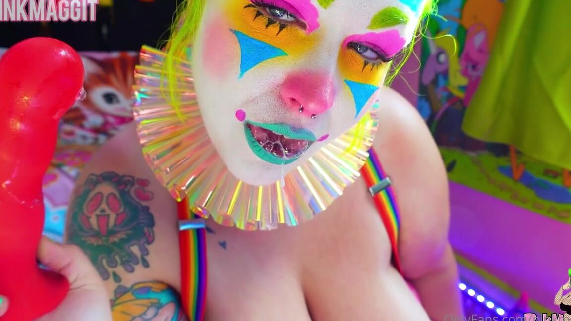Kat Ravioli Nicknamed Pinkmaggit 01 23 2023 Onlyfans Video Just Clowning Around Being Horny And Sucking Amp Fucking My Dildo