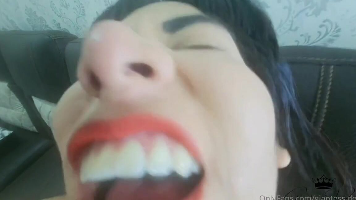 Giantess Vore Debora Nicknamed Giantess Debora 07 13 2024 Onlyfans Video Evil Vore Gamewhile I Was Eating My Pizza A Small Man Appeared Hanging Around On