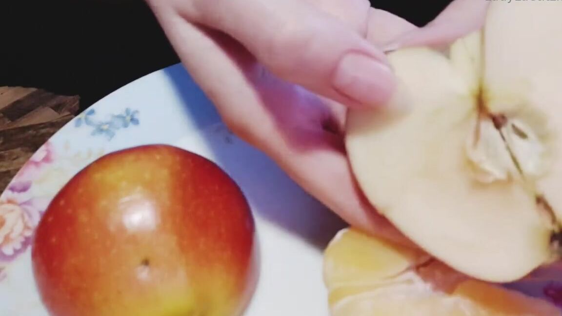 Lady Laetitzia Claws Nicknamed Laetitzianails 10 18 2024 Onlyfans Video Today I Have A Fruit Poke Video For You With My Particularly Long Nails