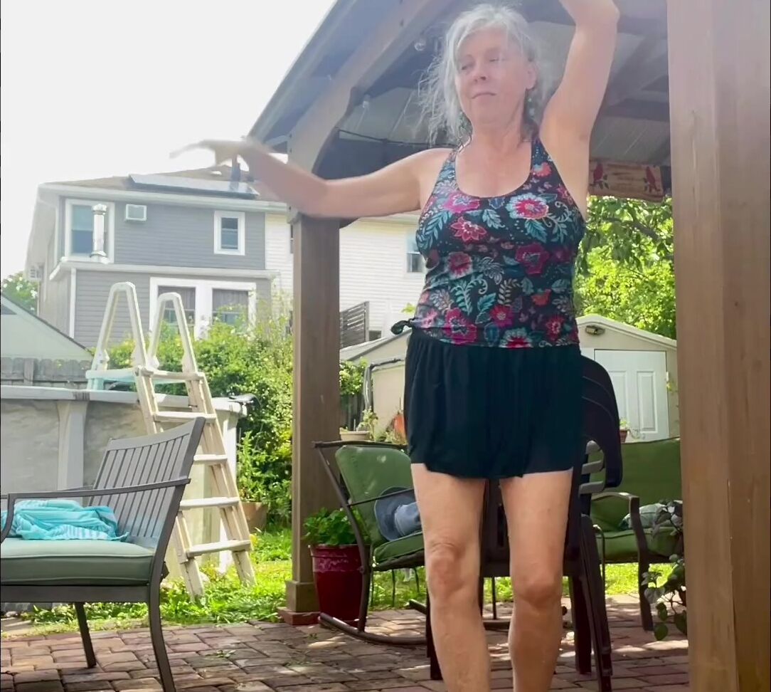 Kittys Pretty Feet Nicknamed Kittys Sweet Feet 08 08 2024 Onlyfans Video I Got Out Of The Pool And The Santana Song Moon Flower Was Playing So I