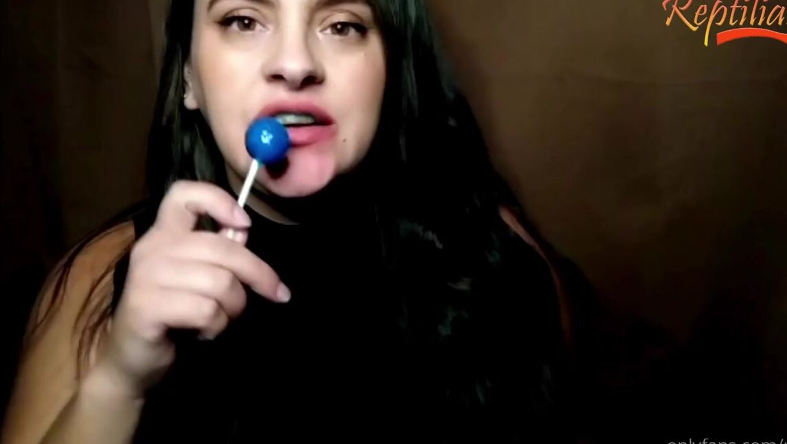 Reptil Nicknamed Reptil 03 26 2021 Onlyfans Video Hola Loves More Sweetness From My Lips To Yours On This Friday Xoxo