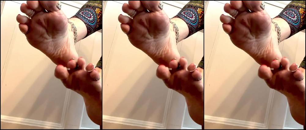 Kittys Pretty Feet Nicknamed Kittys Sweet Feet 04 14 2024 Onlyfans Video Pointing Toes Like A Dancer Reaching For The Stars With Every Stretch
