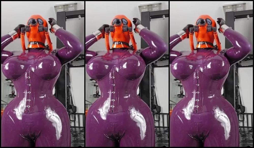 Emma Lee Nicknamed Rubberdollemma 11 16 2023 Onlyfans Video Here Is The Dress Up Of The Hoods For You Yeah There Is A Massive