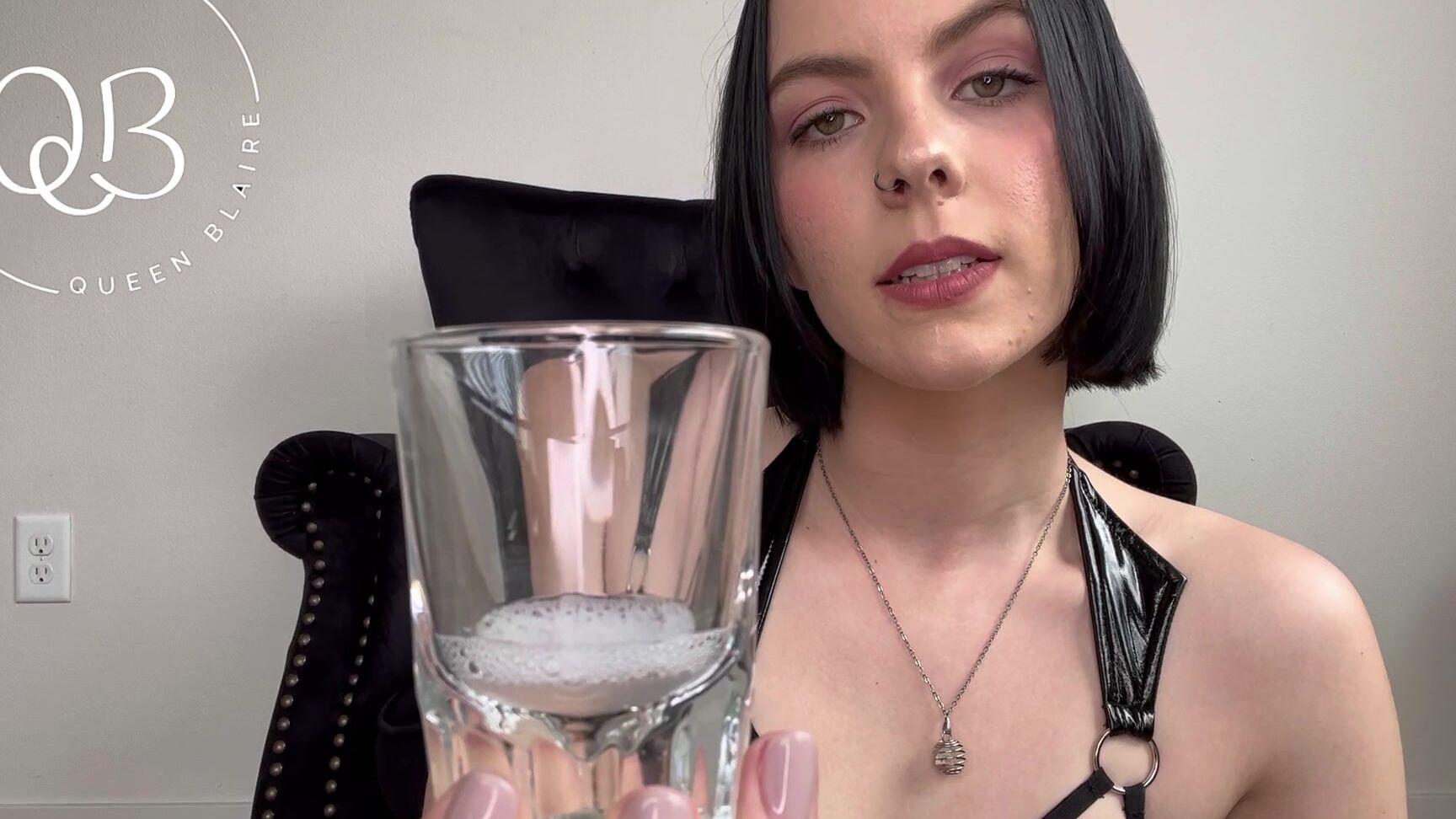 "queenblaire" femdom, femdomgoddess, obediencetraining, pvc, pvcclothing, pvcvinyl, sfw, spit, spitfetish, spitting, tonguefetish Spit Slave pt 2 manyvids