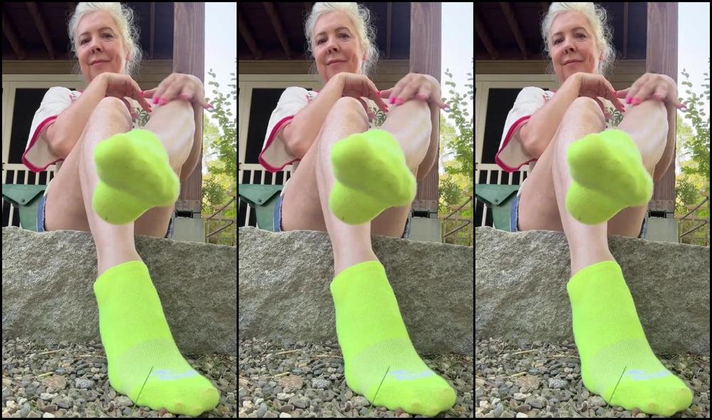Kittys Pretty Feet Nicknamed Kittys Sweet Feet 09 16 2025 Onlyfans Video Watch Me Kick Off My Sneakers And Slip Each Sock Off Inch By Inch Every Reveal