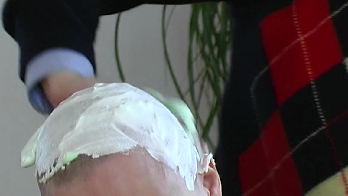 cute teen gets his head completely shave February 09, 2019 Manyvids