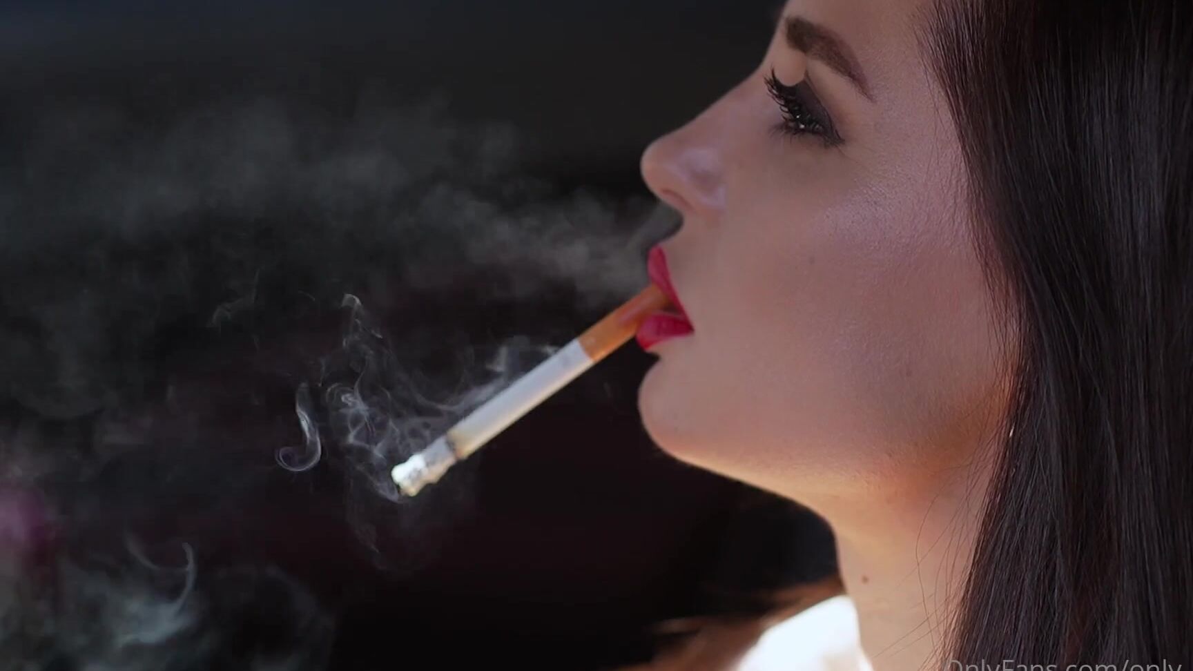 Only Yana Nicknamed Only Yana 04 21 2025 Onlyfans Video This Cigarette Has No Chance