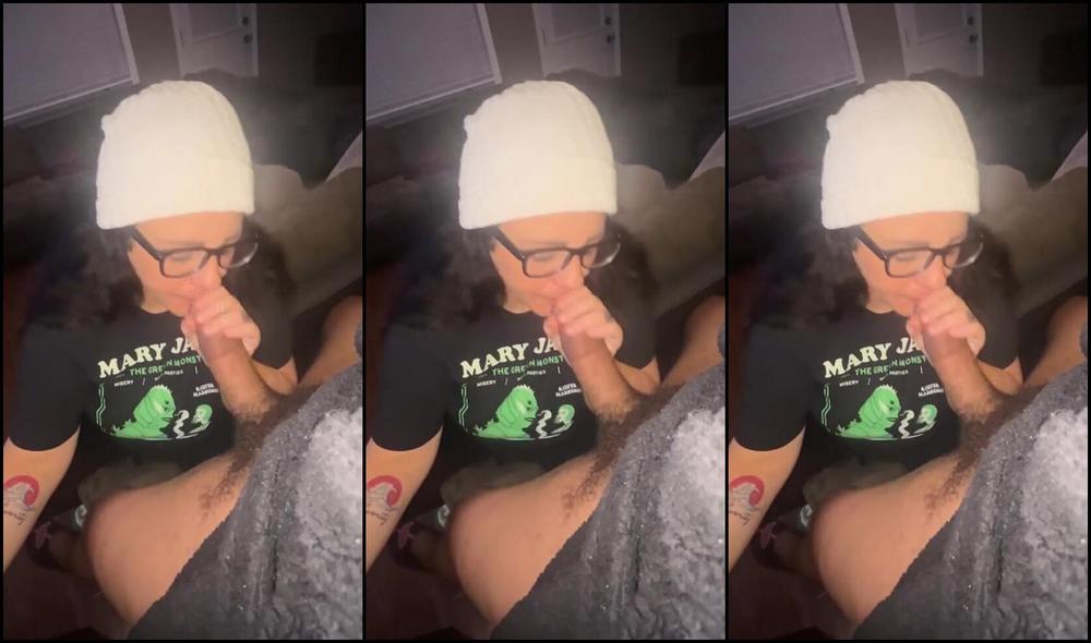 Serenity Smith Nicknamed Serenitysmith 01 30 2024 Onlyfans Video My New Chocolate Lollipop With Marshmallow Filling Losangelesbbc