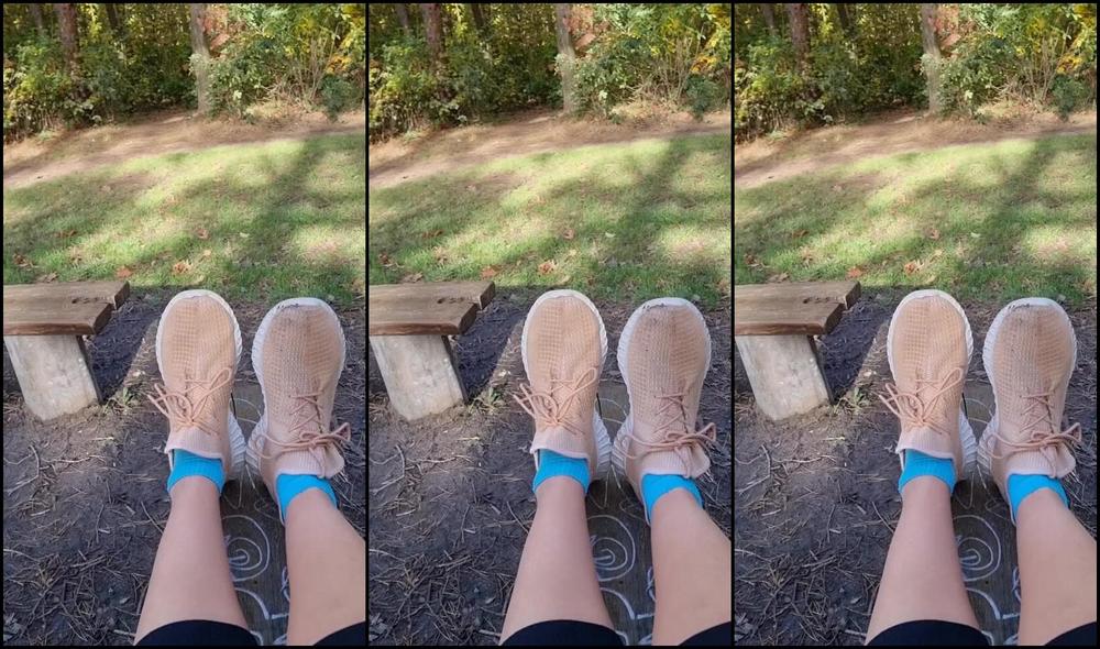 Goddesstessaprague Nicknamed Goddesstessaprague 10 30 2023 Onlyfans Video Smelly Shoes Worn All Summer