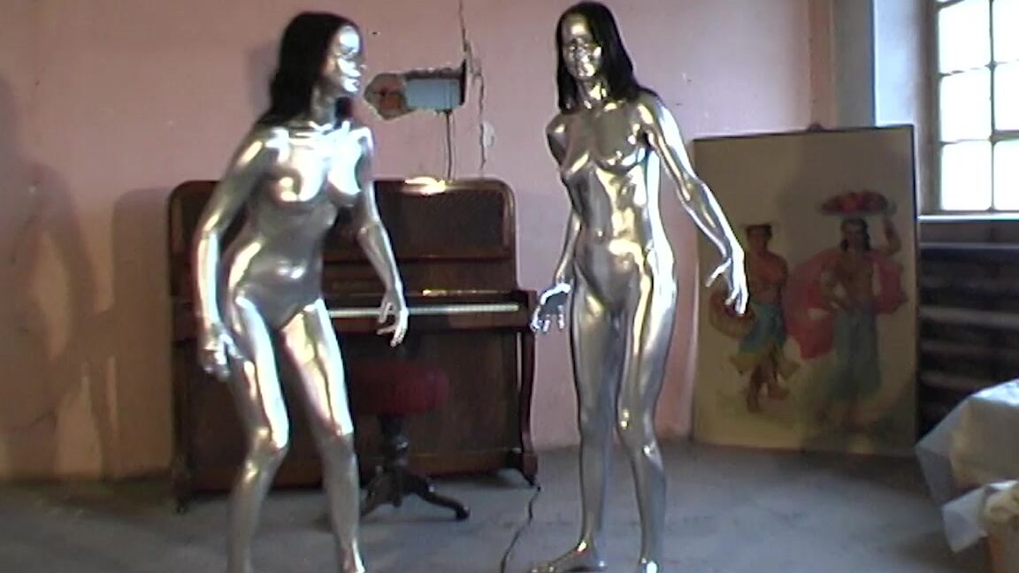 real silver painted statue twins January 21, 2019 Manyvids
