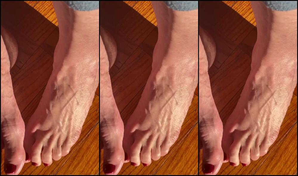 Kittys Pretty Feet Nicknamed Kittys Sweet Feet 02 17 2023 Onlyfans Video Golden Goodness