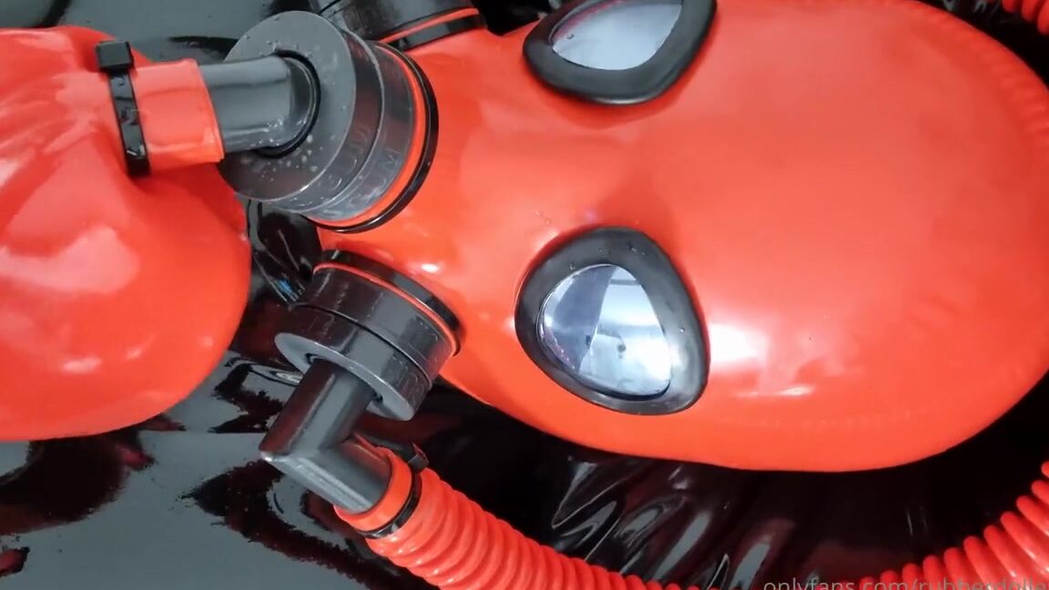 Emma Lee Nicknamed Rubberdollemma 12 13 2023 Onlyfans Video Oh Boy Let Me Remove That Strap On So That You Have A Better View On My