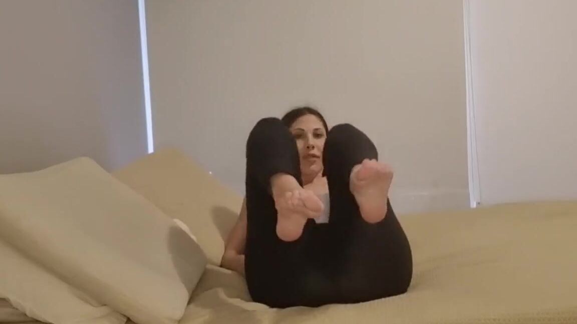 Anitaishere Nicknamed Anitaishere 01 07 2025 Onlyfans Video Sexy In Legins Farting For U