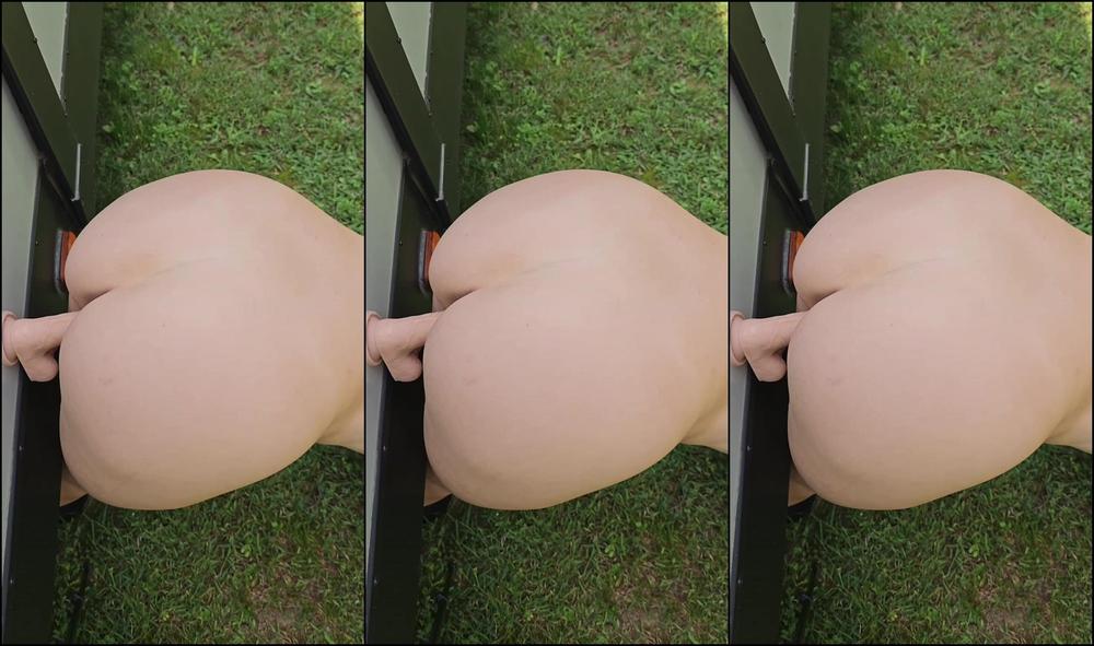 "KittyUV" milf, outdoors, realisticdildo, squirting, thongfetish Quickie Outdoor Cream and Squirt manyvids