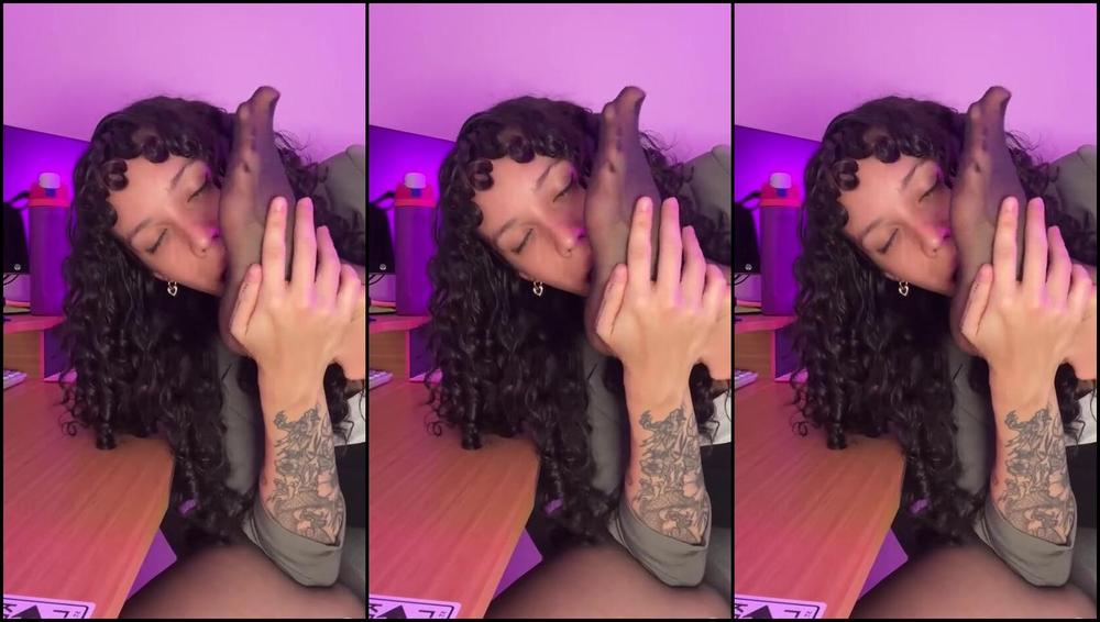 Goddess Liv Nicknamed Soldmysole 07 13 2025 Onlyfans Video Leaked Soldmysole 56181